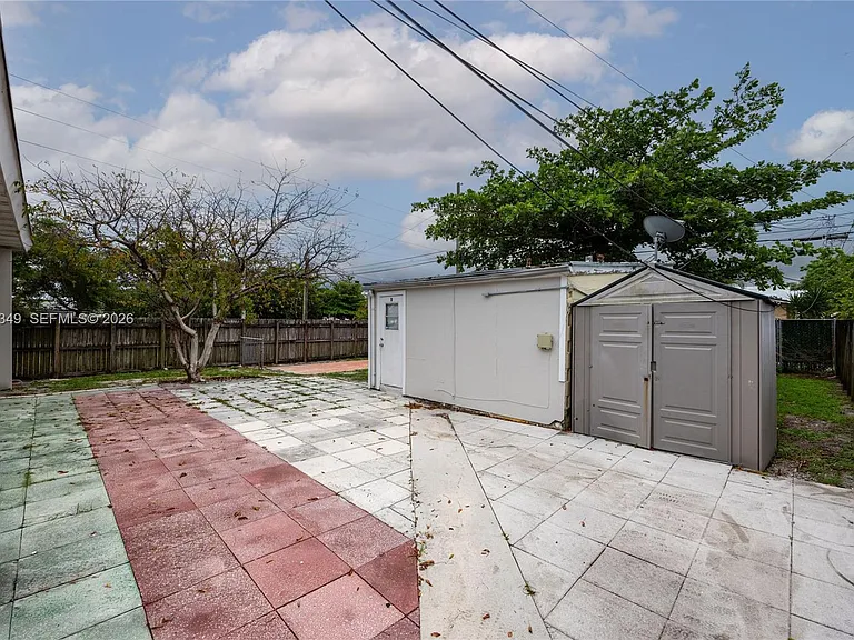 2204 McKinley St #2 — Photo 9