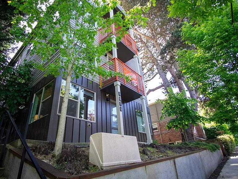1616 SE Insley St #2 — Photo 14