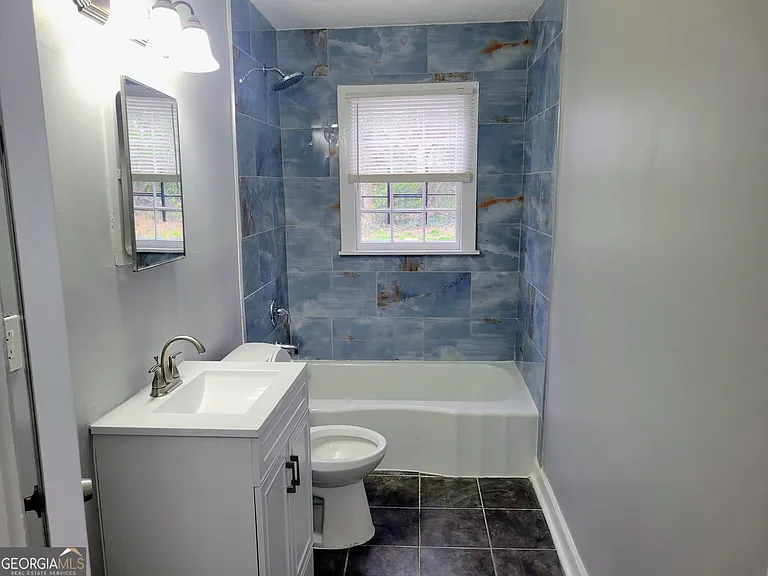 1361 McClelland Ave — Photo 5
