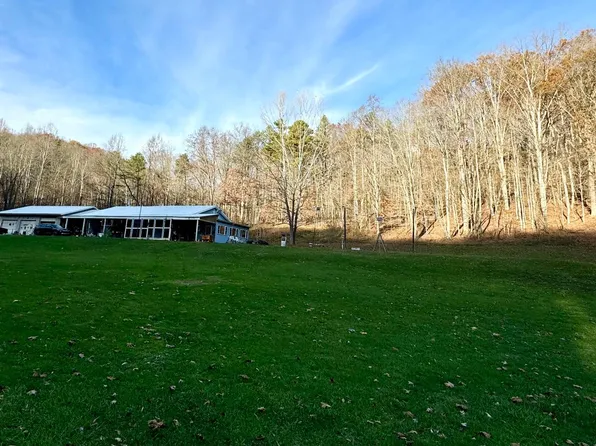 19480 Grin Hollow Rd, Laurelville, OH 43135