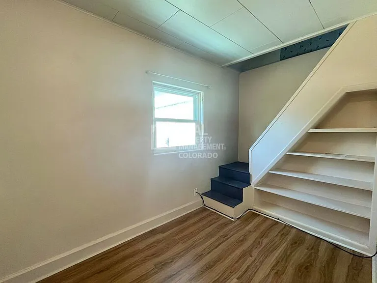 5370 S Windermere St — Photo 9