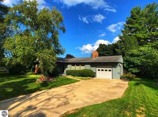 1127 Eastwood Dr, Mt Pleasant, MI