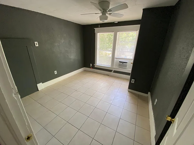 931 Newton Ave S #2 — Photo 16