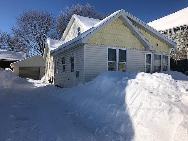 1st image of 328 Hursley St