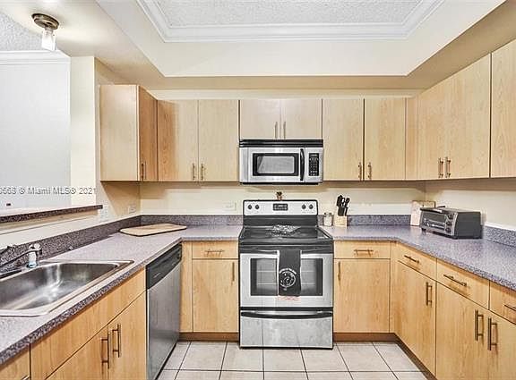 5th image of 533 NE 3rd Ave #525A