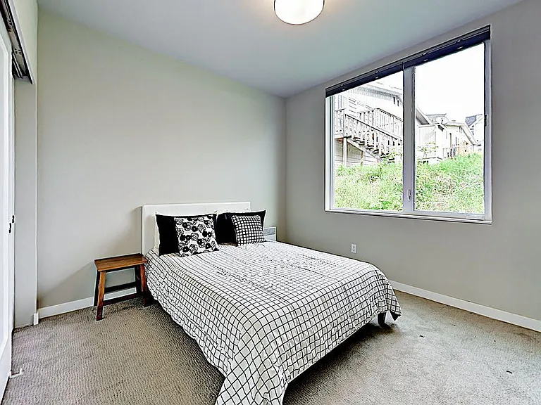 2806 S Charles St #D — Photo 13