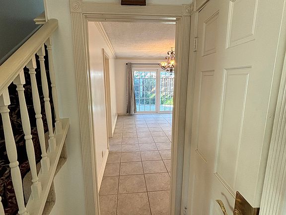 4th image of 25338 Bani Ave