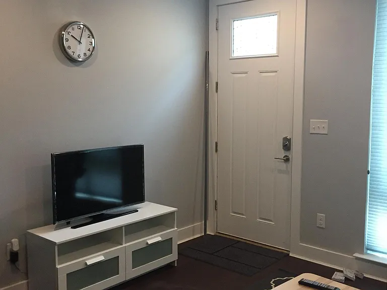 1338 S Chadwick St — Photo 5