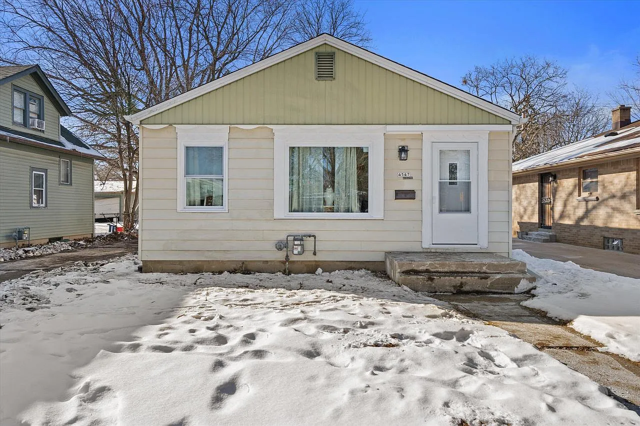 4547 North 49th STREET photo 1