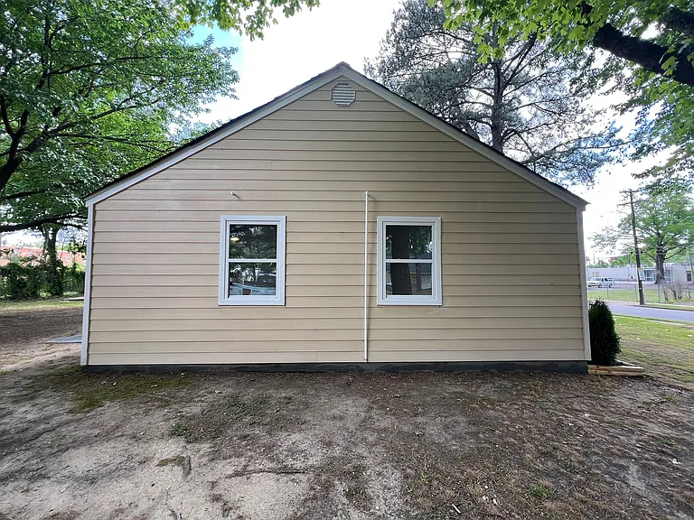 182 Tillman St — Photo 9