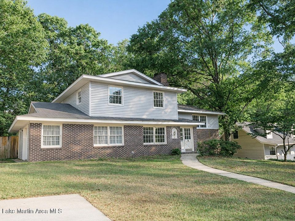 1st image of 828 E University Dr