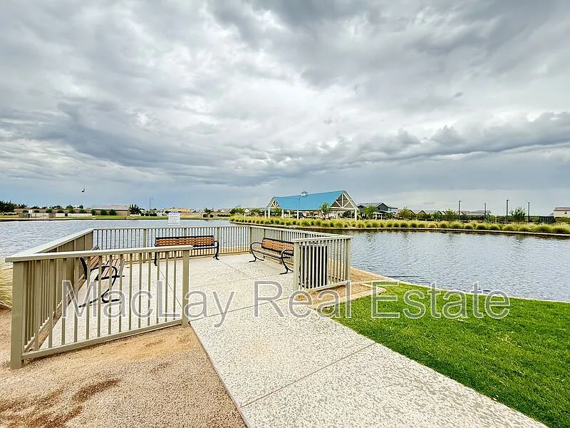 3 bed, 2.0 bath, 1230 sqft, $1,900 — Photo 4
