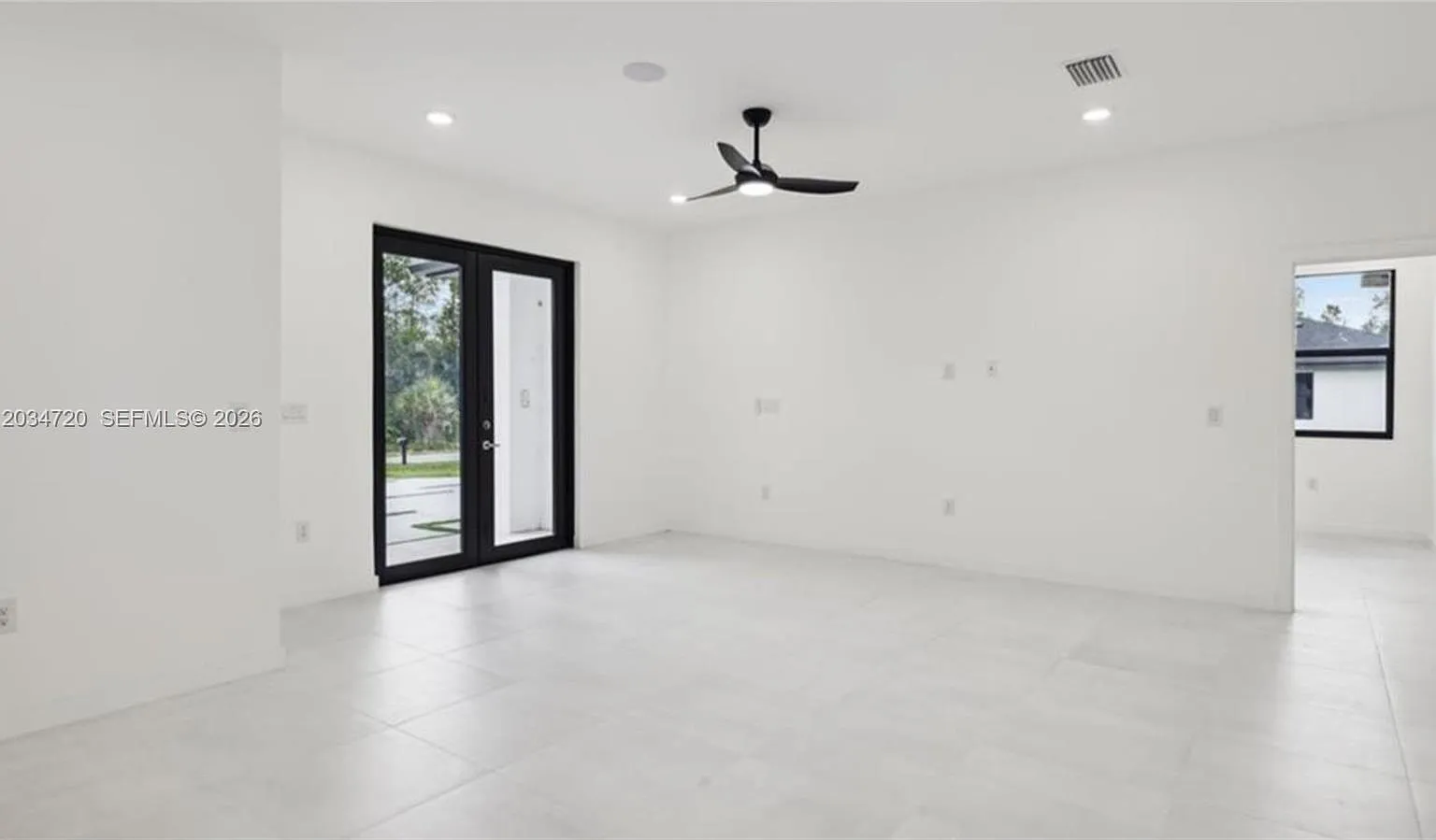 4 bed, 2.0 bath, $2,000 — Photo 4