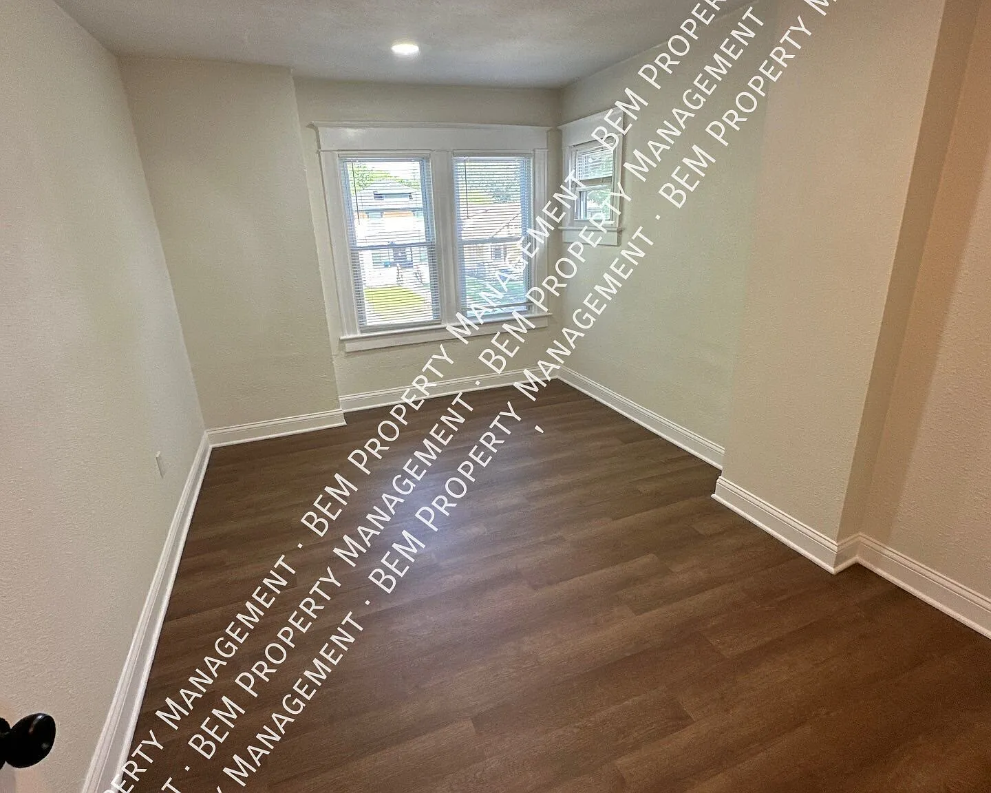 5 bed, 2.5 bath, 1742 sqft, $2,150 — Photo 4