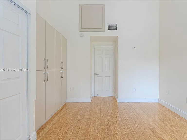 231 Poinciana Dr #401 — Photo 33