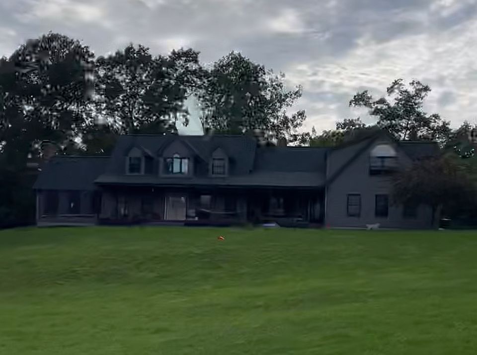 1st image of 231 Bunker Hill Rd