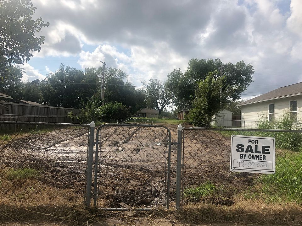 1st image of 807 S Hickory Ave