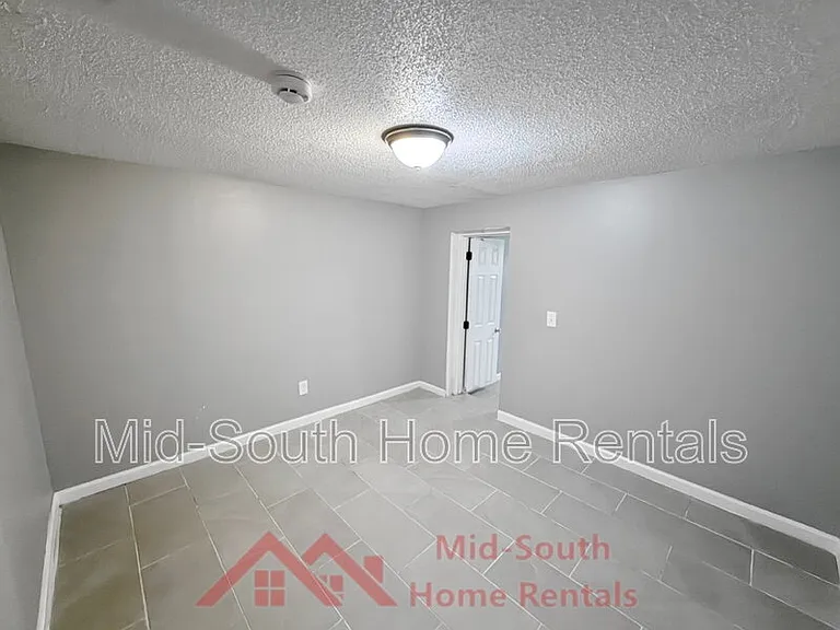 2876 Cela Rd #B — Photo 10
