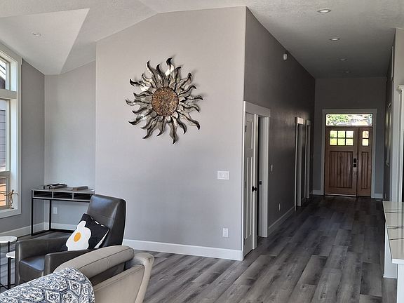 Small desk in the corner of living room.