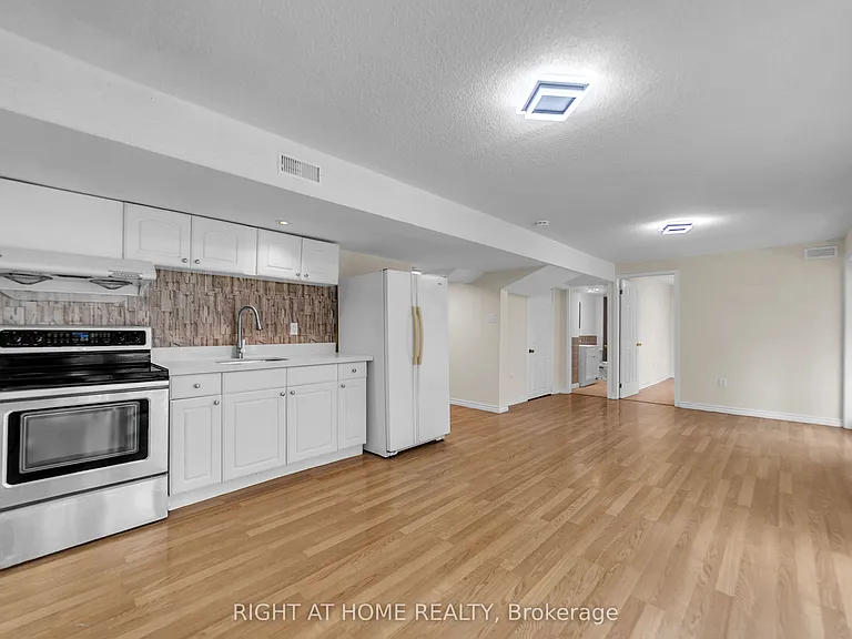 47 Medoc Pl — Photo 9