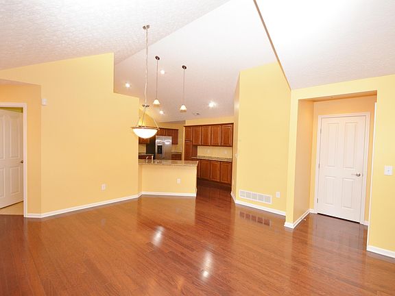 4th image of 555 Ruttington Ln