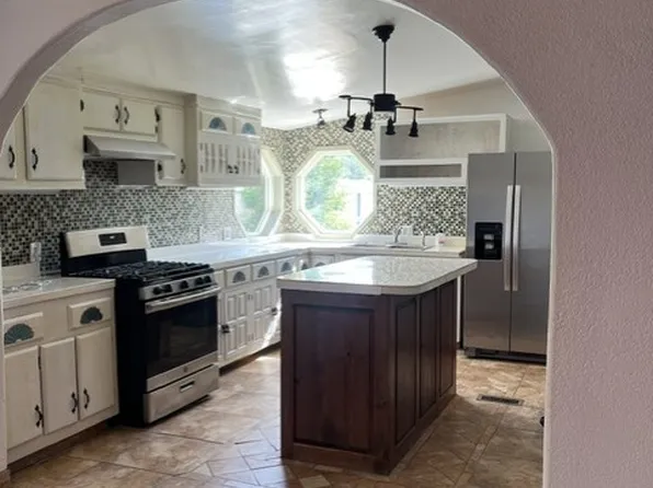 238 N Prince Dr, Espanola, NM 87532