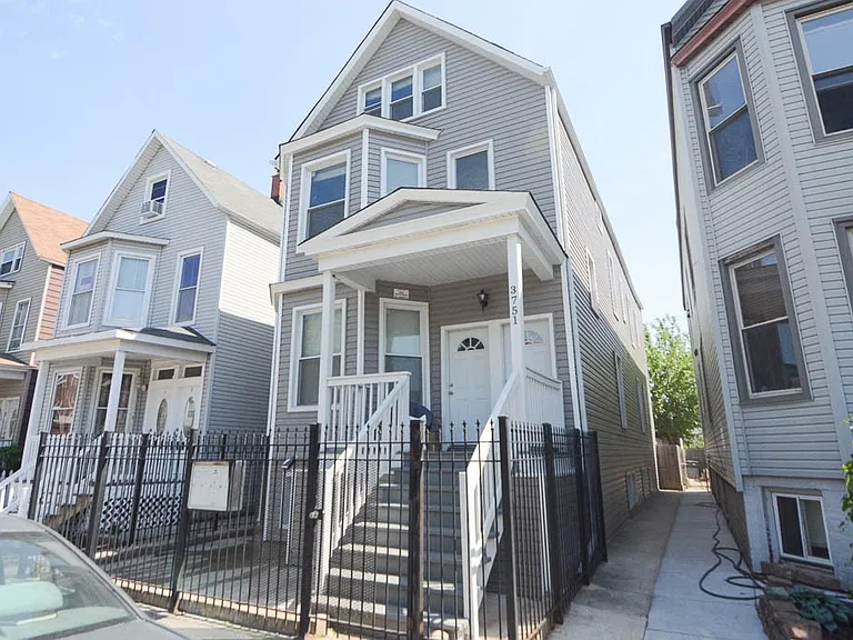 3751 W Diversey Ave #6C — Photo 1