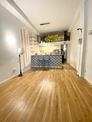 Rented by MOTION New York | media 12