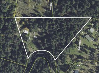 240 Smethwick Dr, Umpqua, OR 97486