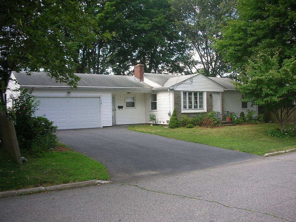 3 bed, 2 bath, oversized ranch on a quiet street.