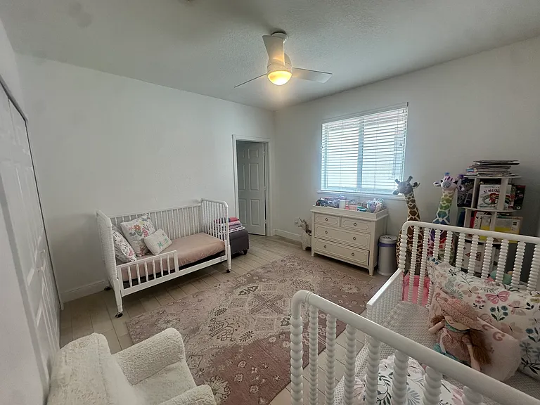 3068 Shipping Ave — Photo 23