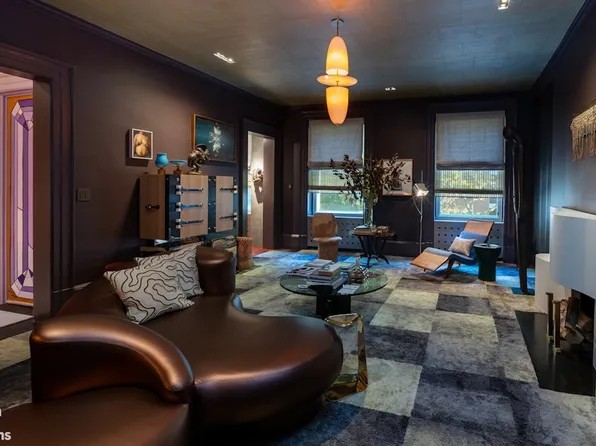 20 West 12th Street image 17 of 30