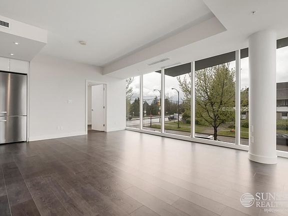 4th image of 5688 Willow St #208