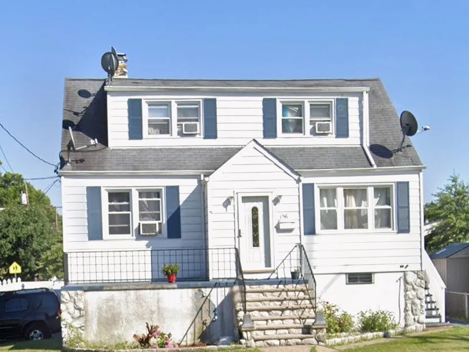 154-156 Chamberlain Ave