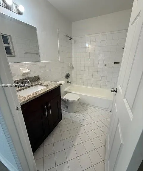 708 SW 9th St — Photo 6
