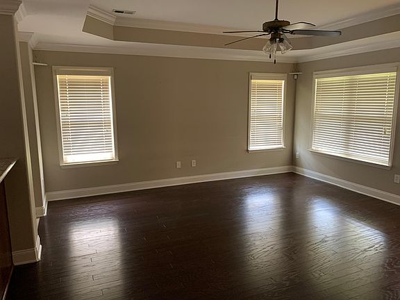 4th image of 329 Saddlegate Dr NW