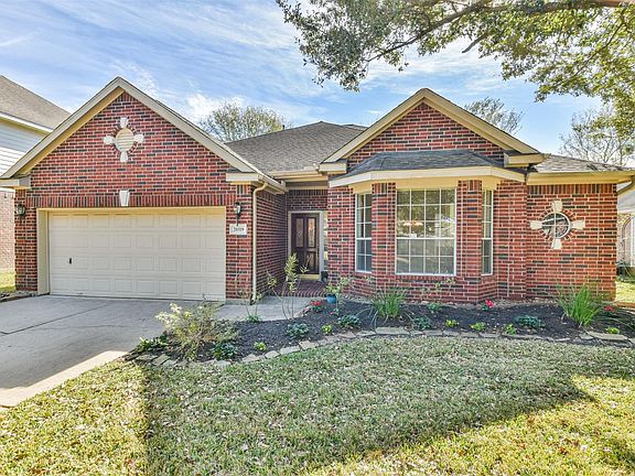 2nd image of 20319 Scenic Woods Dr