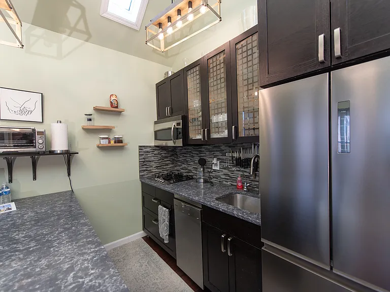 4731 Beach 47 St #2 — Photo 40