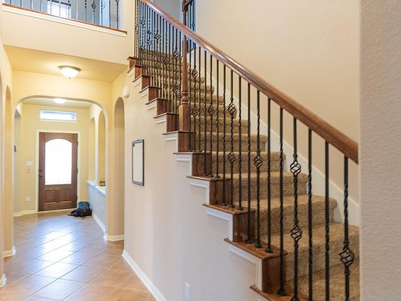 4th image of 513 Purtis Creek Ln
