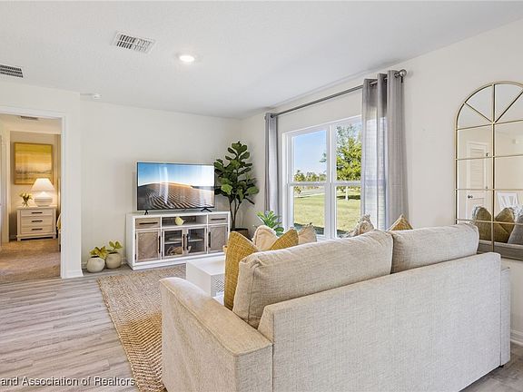 4th image of 6841 Coconut Grove Dr