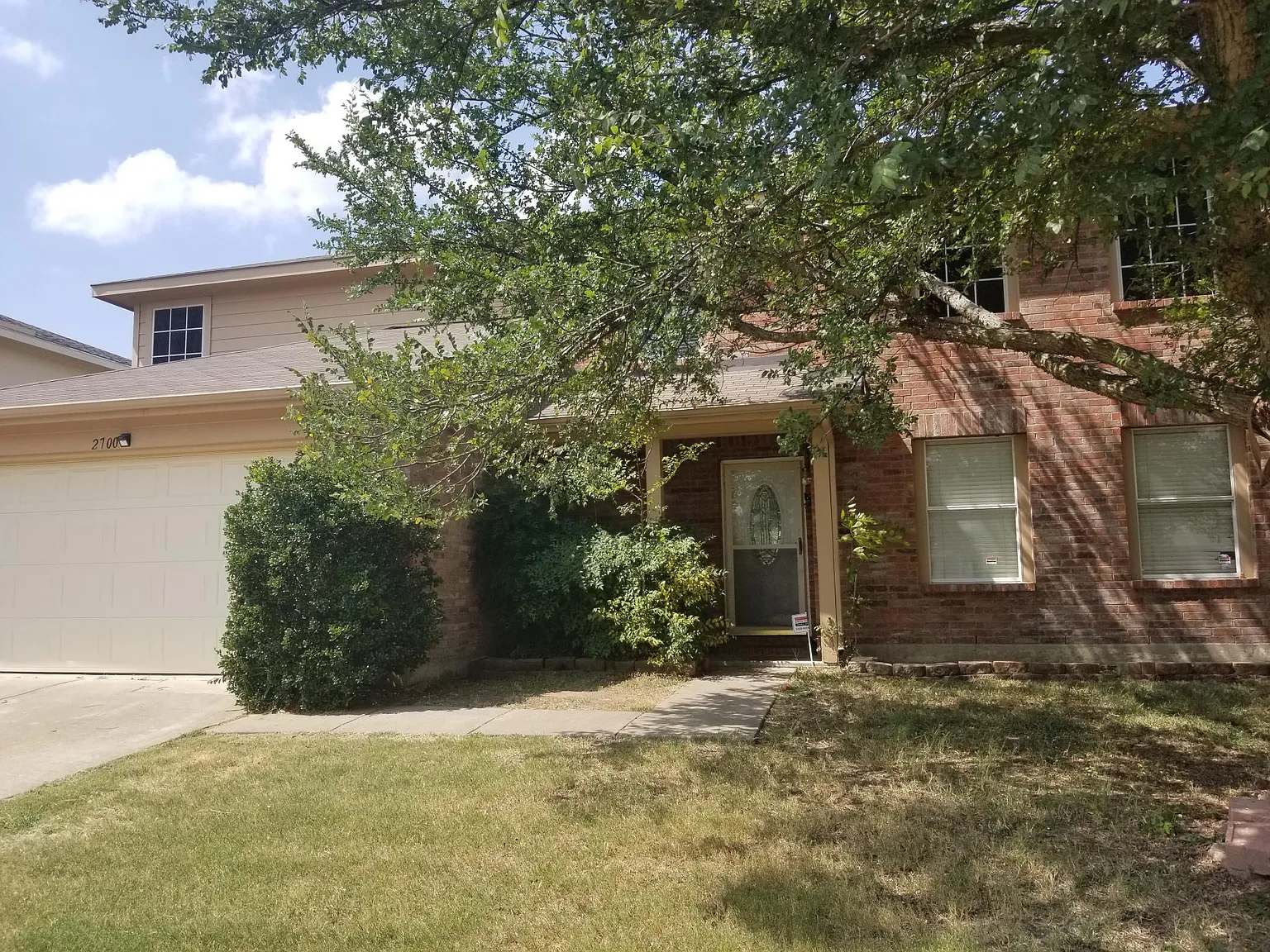 2700 Sundance Dr — Photo 2