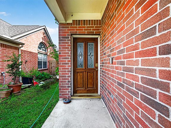 2nd image of 19427 Juniper Vale Cir