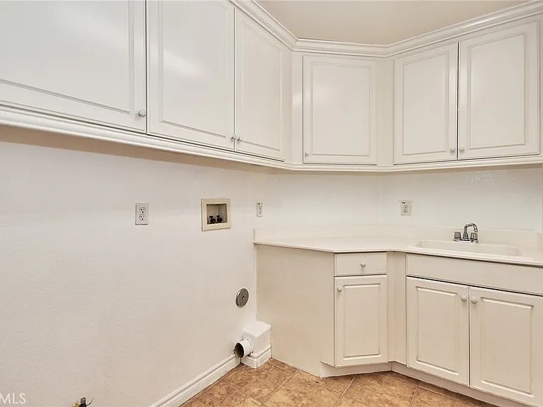 7238 San Carmela Ct — Photo 20