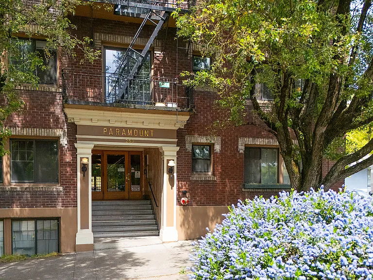 Historic Paramount Apartments — Photo 65