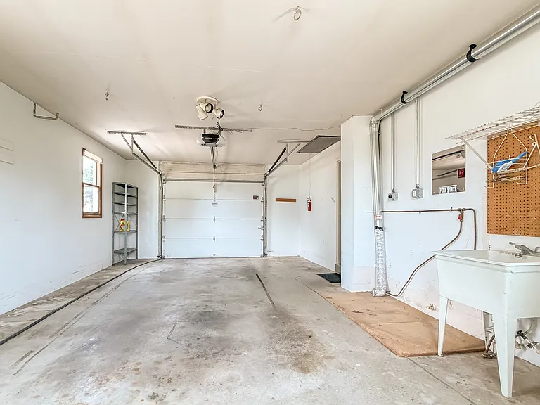 213 Hahnstown Rd — Photo 25