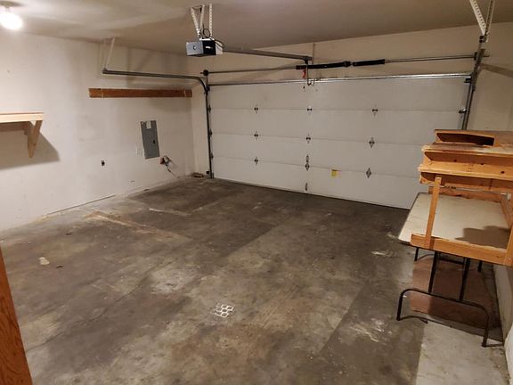 5th image of 4804 220th St E