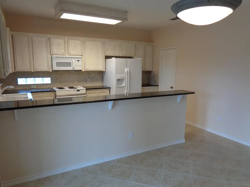 Kitchen 1