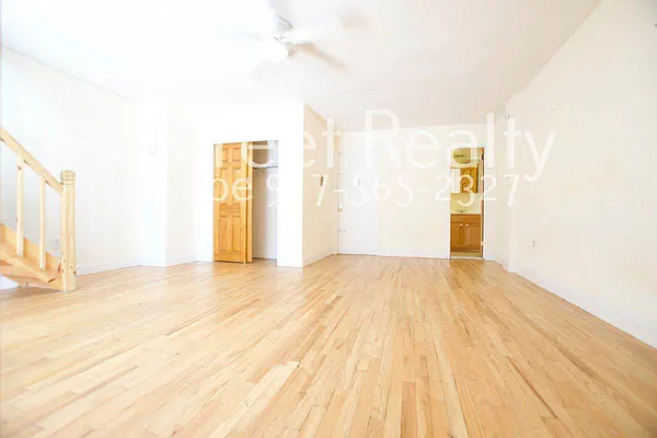 Rented by Street Realty Brokerage LLC | media 6