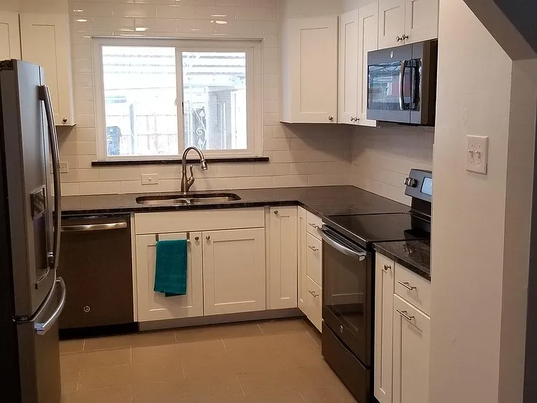 2255 Syracuse St — Photo 2