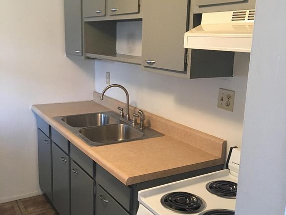 5th image of 6705 Bradley Ave